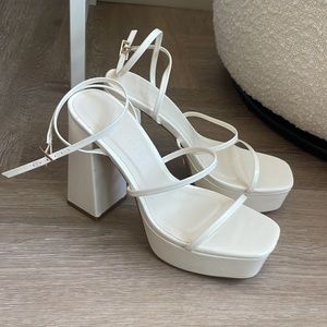 Billini Vincija Platform Heel Bone Size 6
